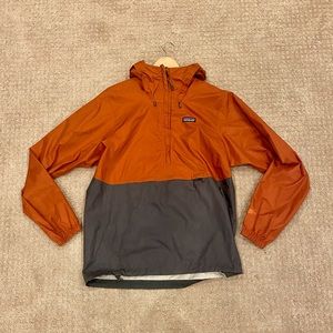 Patagonia men’s rain jacket!